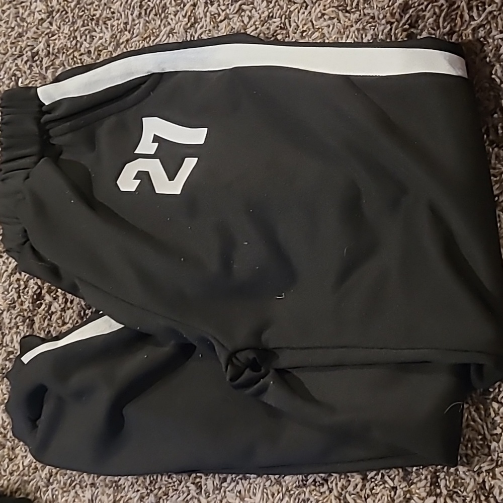 Sweatsuit - Picture 4 of 4